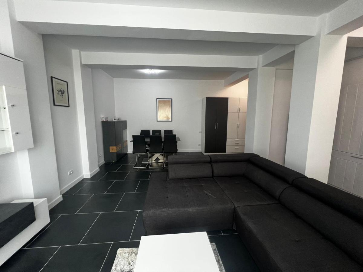 Marvellous Aparthotel With Master Apartments ซูชาวา ภายนอก รูปภาพ