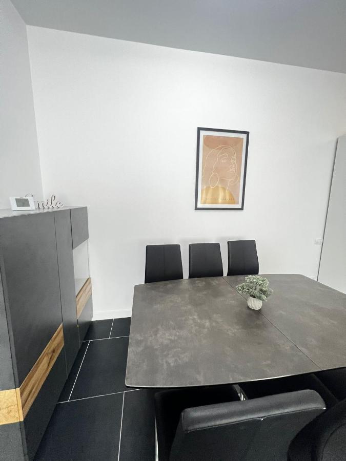 Marvellous Aparthotel With Master Apartments ซูชาวา ภายนอก รูปภาพ