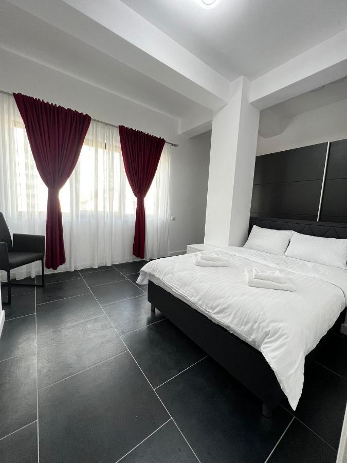 Marvellous Aparthotel With Master Apartments ซูชาวา ภายนอก รูปภาพ