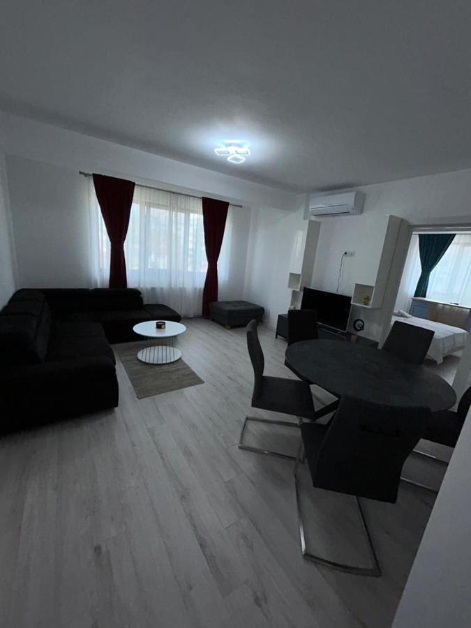 Marvellous Aparthotel With Master Apartments ซูชาวา ภายนอก รูปภาพ