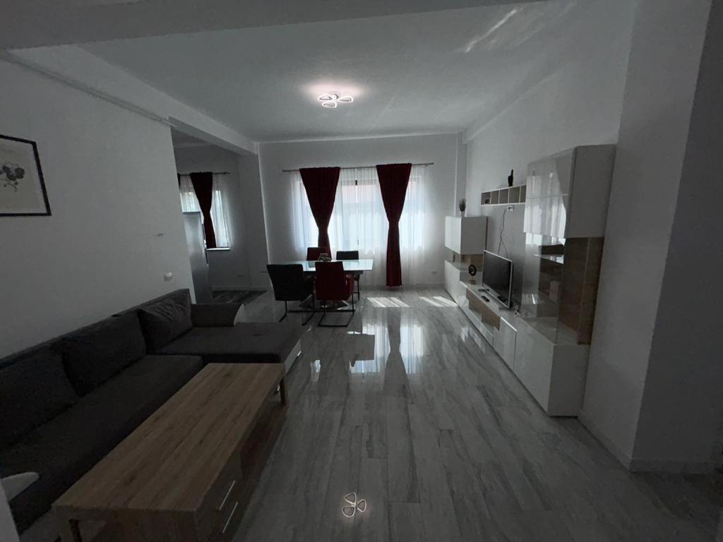 Marvellous Aparthotel With Master Apartments ซูชาวา ภายนอก รูปภาพ